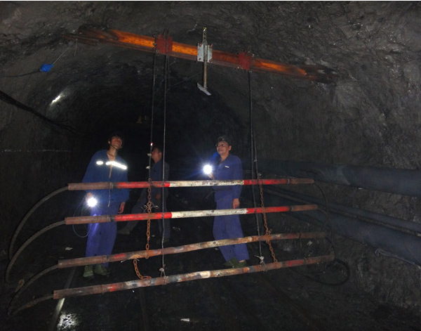 攔網(wǎng)式跑車防護裝置