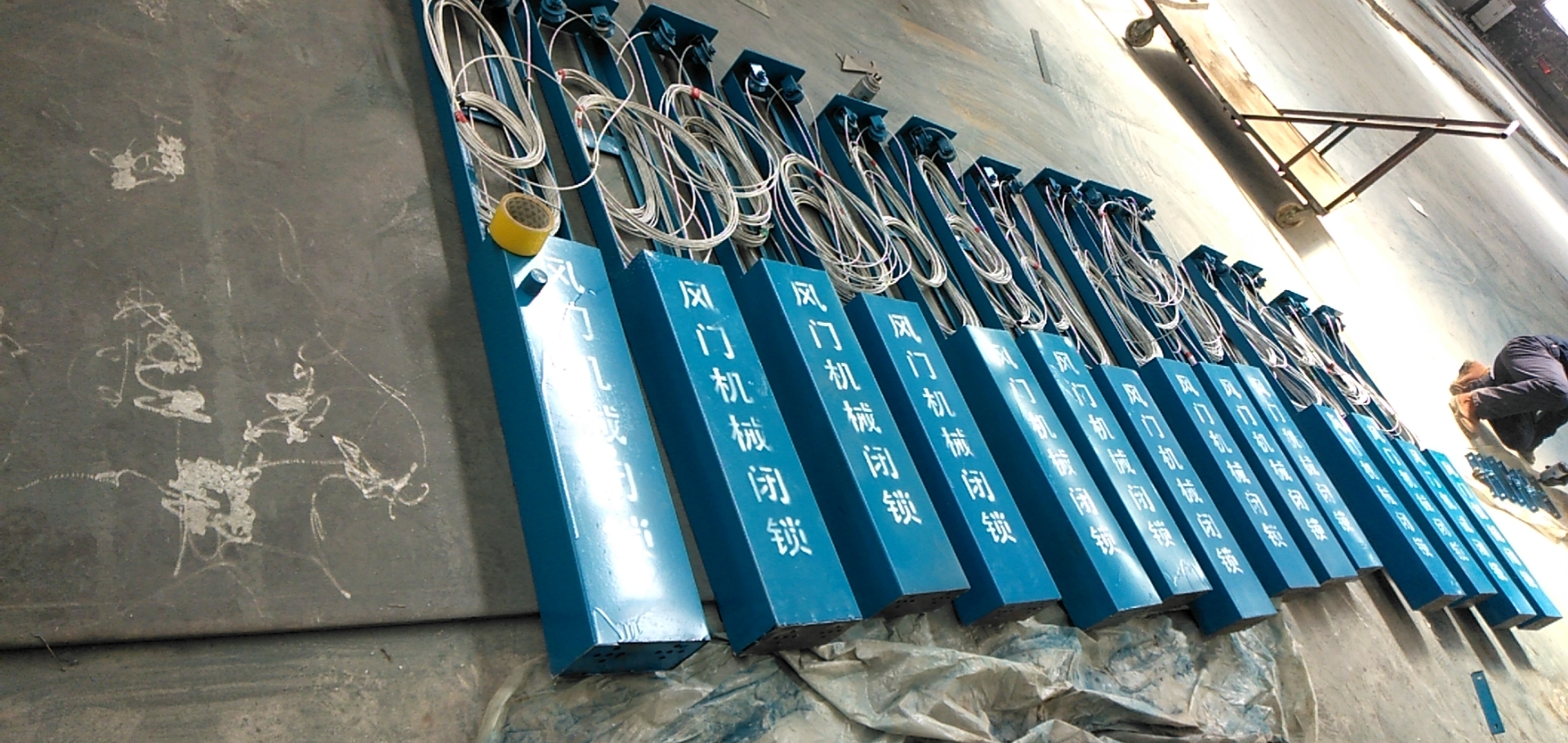 風(fēng)門機(jī)械閉鎖