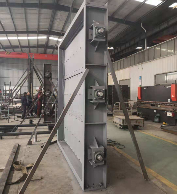 回風(fēng)立井側(cè)開布置插板風(fēng)門