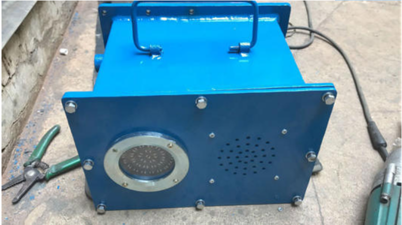 煤礦用語(yǔ)言燈光信號(hào)裝置